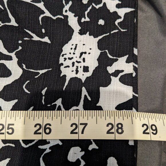 Black and floral pants by Trisisto - Picture 6 of 7